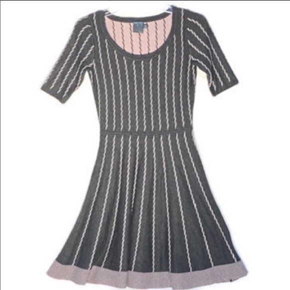 Gabby Skye Gray & Pink Striped Sweater Dress - Picture 2 of 13